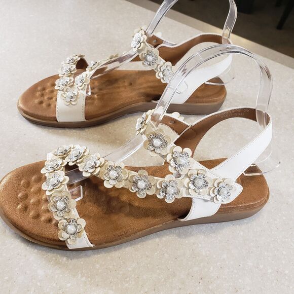 Patrizia White Floral Rhinestone Thong Sandals EU 39 / US 8 Women’s Embellished - Picture 4 of 7